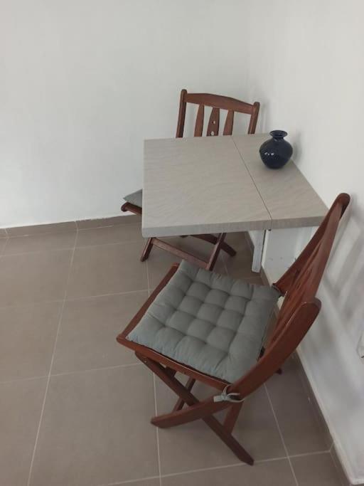 Δίκλινο Δωμάτιο Δονούσα Με Εξαιρετικό Μπαλκόνι Bagian luar foto